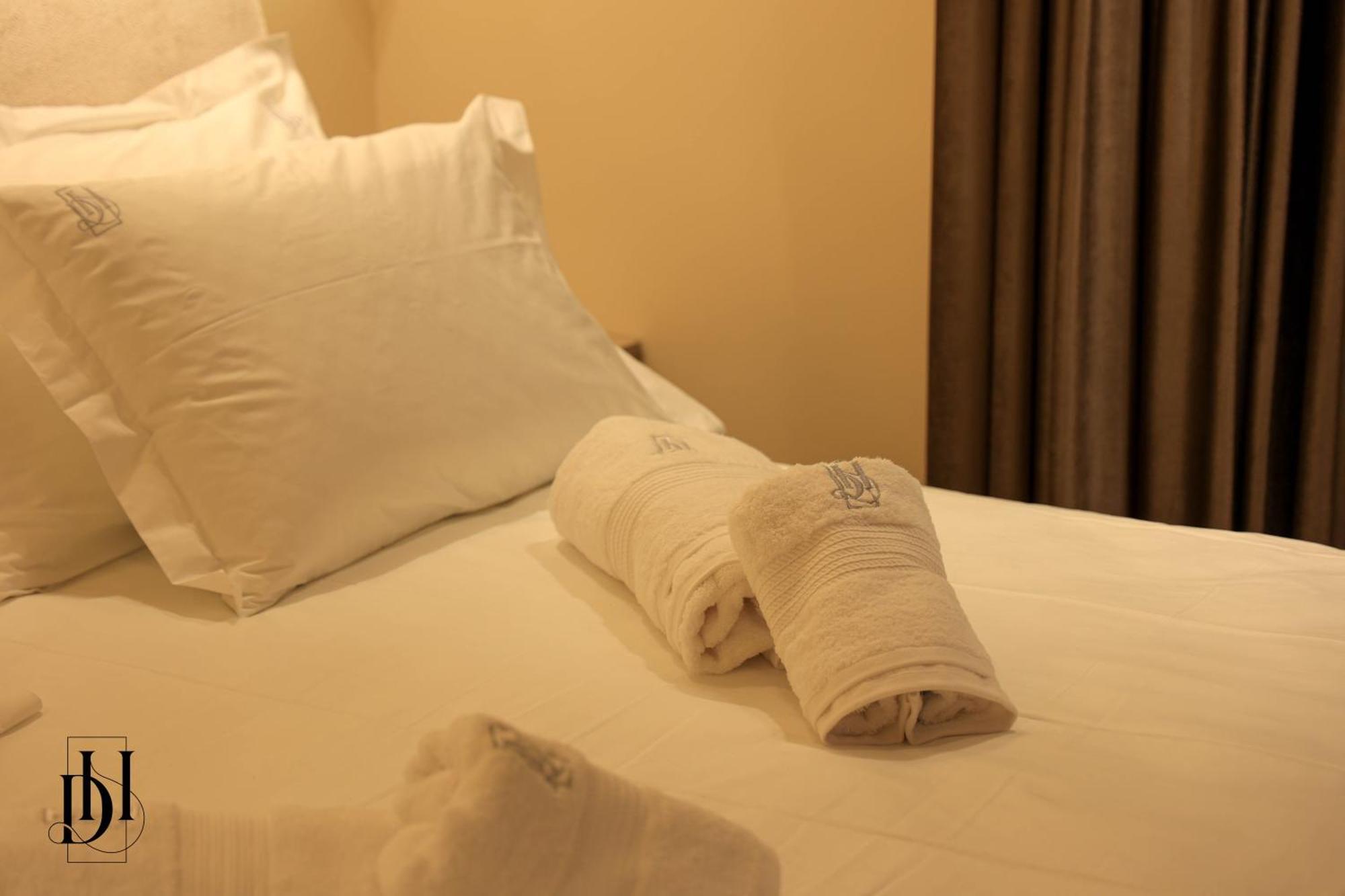 Deha Rooms & Apartments Тирана Екстериор снимка